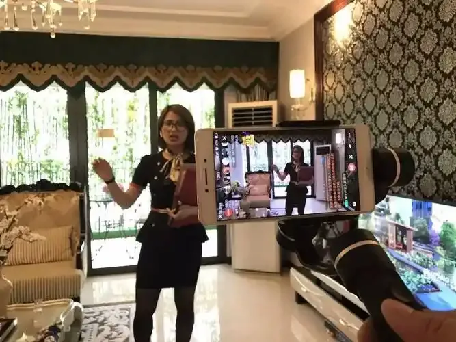 春雨直播电视剧免费观看高清全集下载直播互动画面